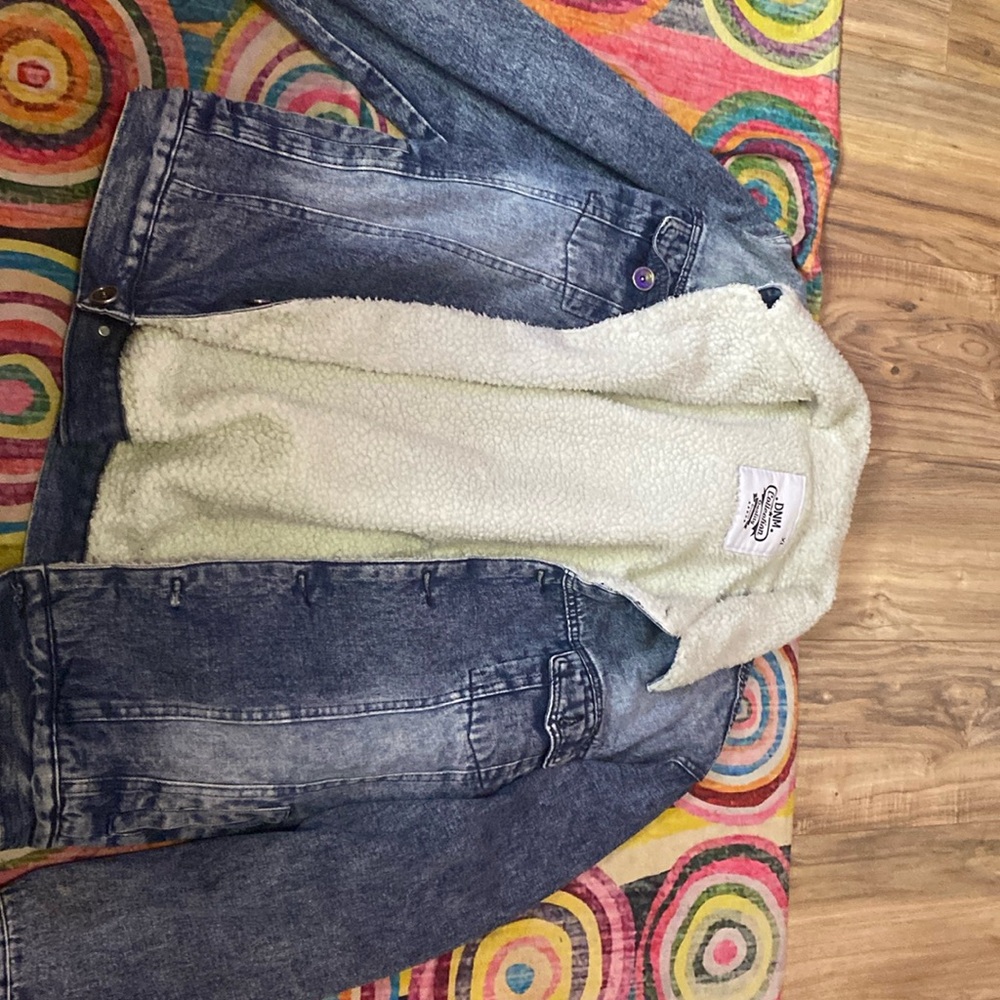 Wall lined jean jacket